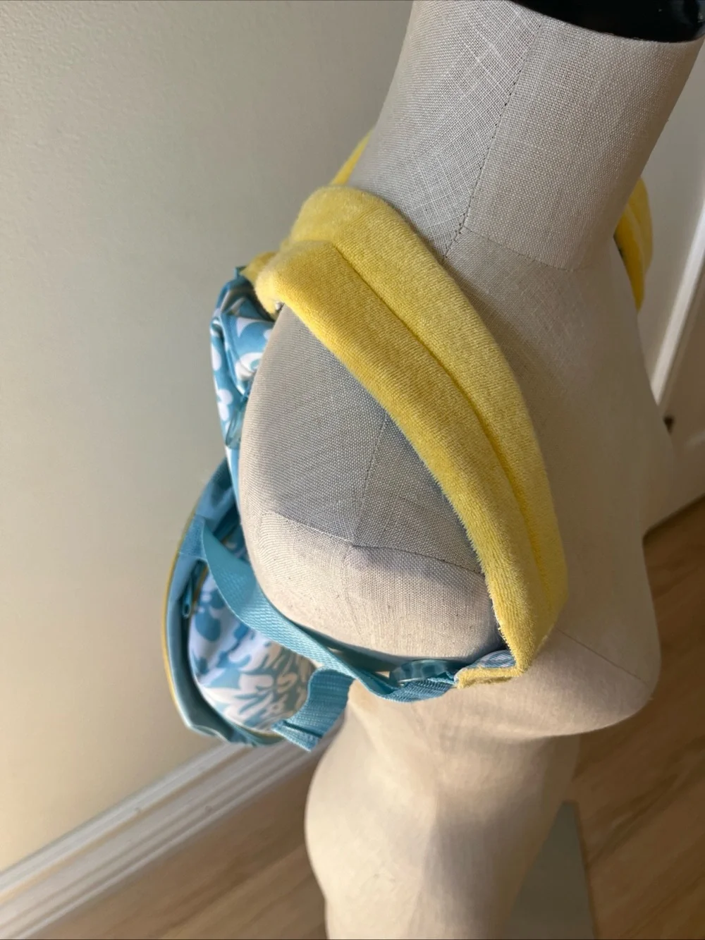 2003 Y2K Vintage GAP Blue Floral Drawstring Backpack with Yellow Accents